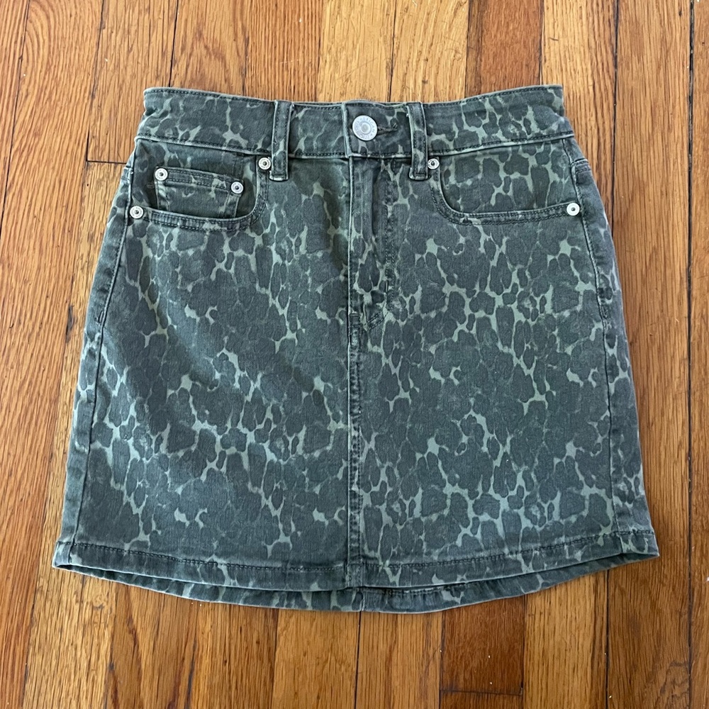 American Eagle Cheetah Print Denim Skirt